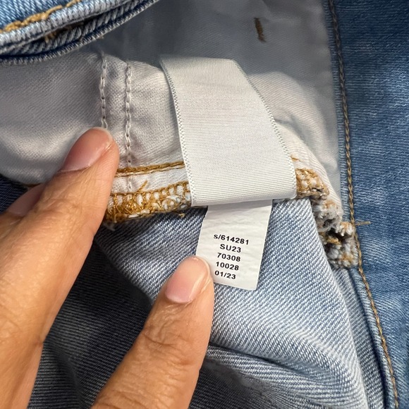 LOFT The Kick Crop Jeans Womens Size 8 Light Blue Cotton Stretch Raw Hem - Picture 13 of 14